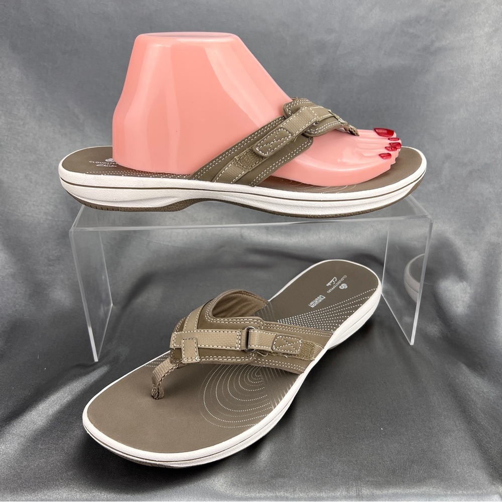 Clarks Cloud Steppers Sandals Women's 10 Brinkley J Khaki / Tan Summer Flip Flop